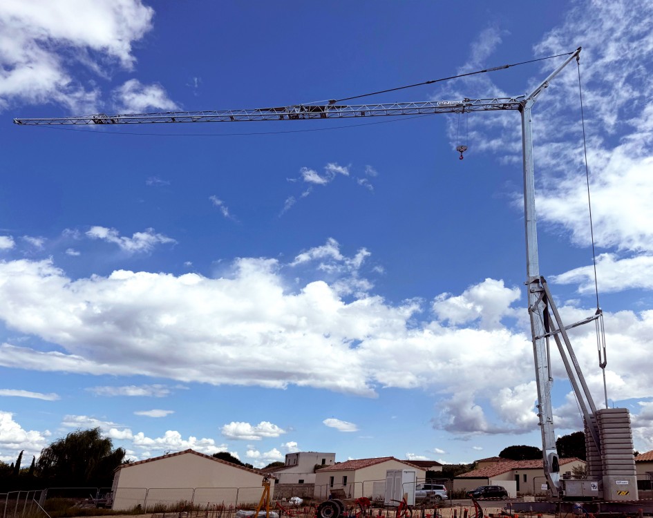 📢📢Encore une belle livraison dans le Gard, en région Occitanie !☀️  Livraison d'une #grueamontagerapide 🏗GP MATIC 34.