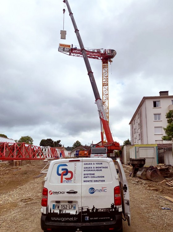 Livraison et montage de la 🏗 RAIMONDI MRT 213 à Agen !