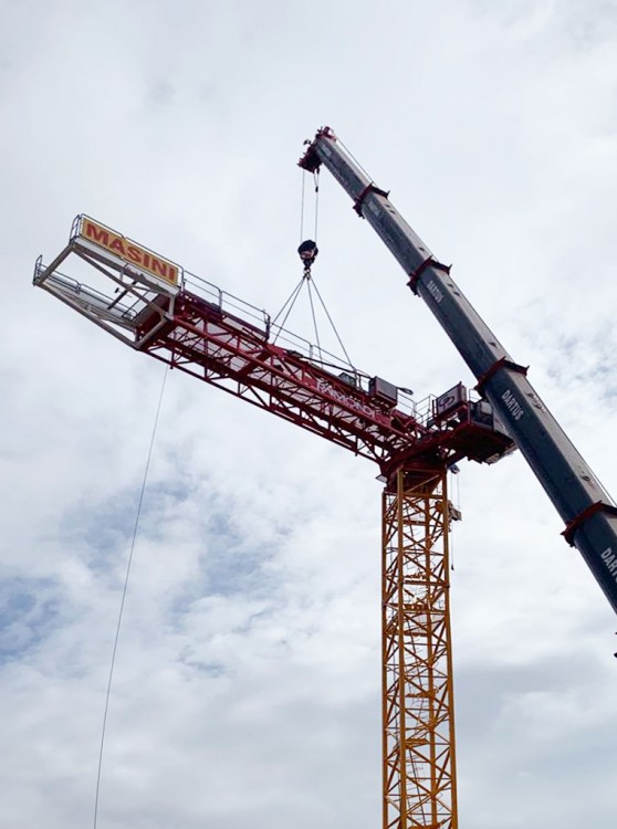 Livraison et montage de la 🏗 RAIMONDI MRT 213 à Agen !