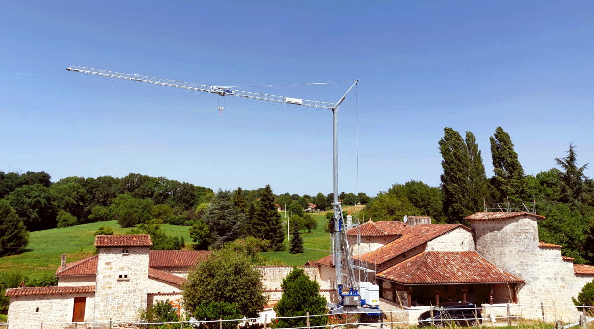 Petite visite sur un joli chantier qui a commencé en Septembre 2021 avec la livraison d'une belle 🏗GP MATIC 22 FAST 👌