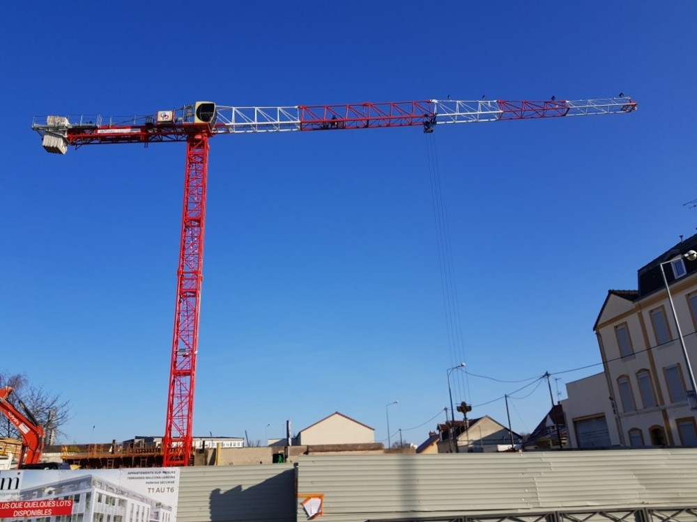 Une 🏗RAIMONDI MRT 126 