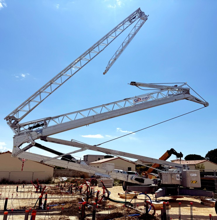 📢📢Encore une belle livraison dans le Gard, en région Occitanie !☀️  Livraison d'une #grueamontagerapide 🏗GP MATIC 34.