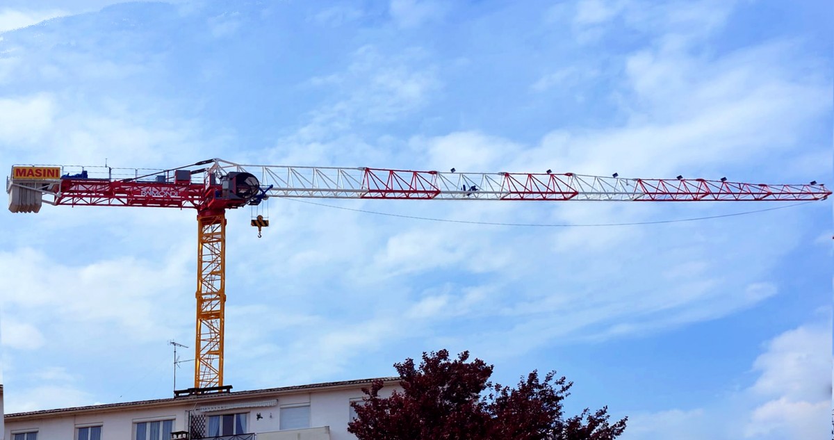 Agen 👉Montage terminé pour la belle 🏗RAIMONDI MRT 213 !