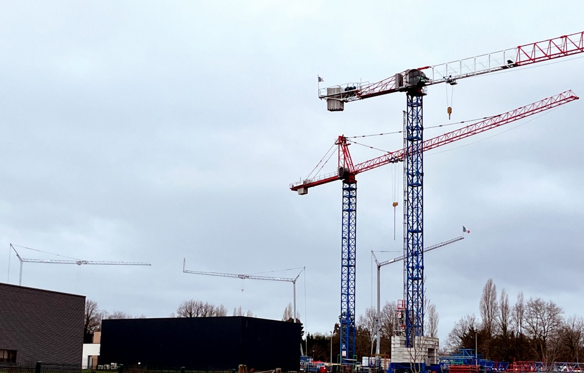 🟨5️⃣Grues fièrement érigées sur notre site de Château-Thébaud (Nantes) !👌