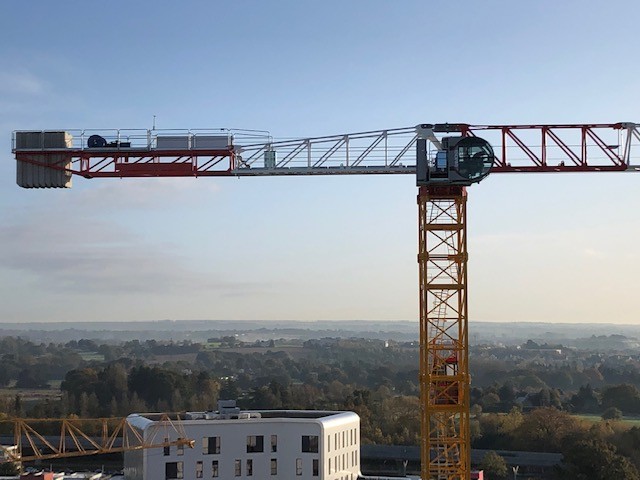  RAIMONDI MRT 294 fièrement érigée à Cesson Sévigné banlieue de Rennes.