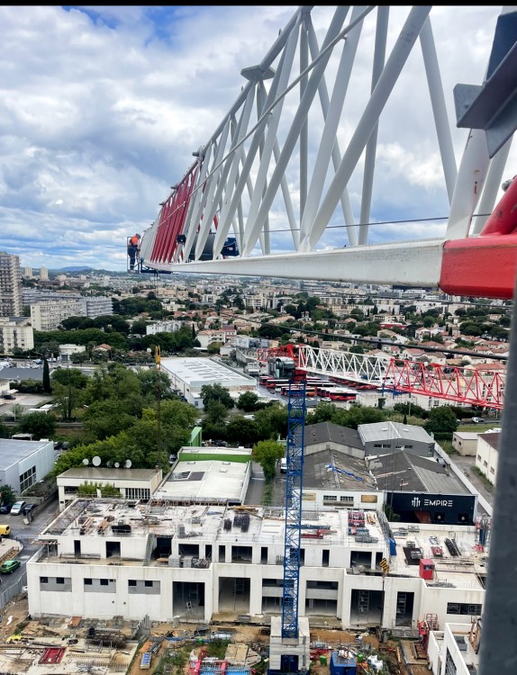 Chantier les temps modernes à Montpellier ! Un ensemble de 7 bâtiments, où se côtoient deux concepts architecturaux distincts. Deux belles 🏗RAIMONDI