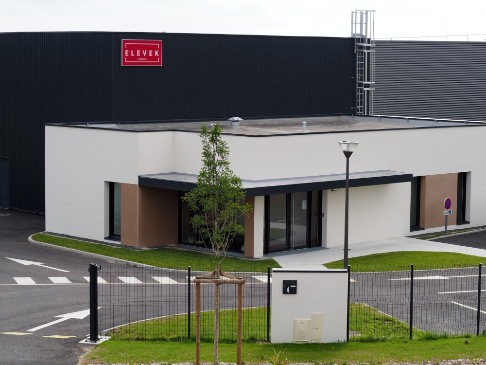 ELEVEK-FRANCE !! Nous sommes prêts à vous accueillir sur notre site de Château-Thébaud !  à présent clairement identifié 😊