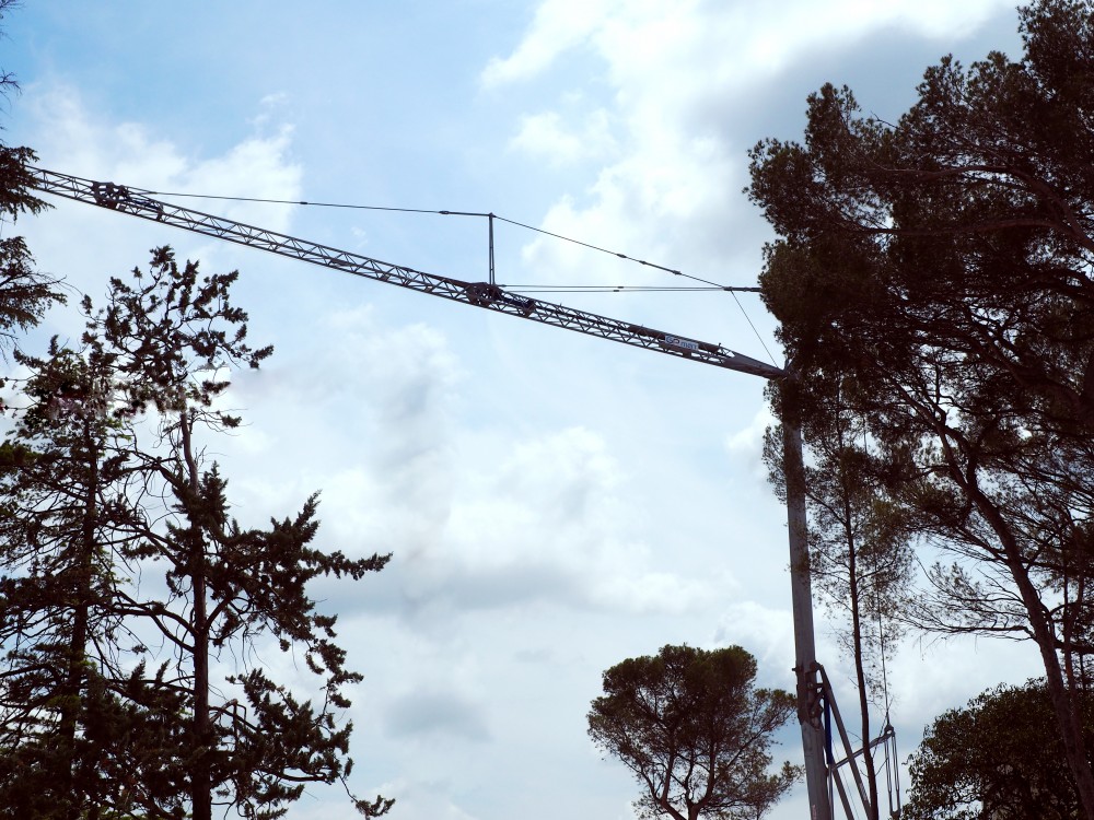 🏗GP Matic 40S👈 Une grue à montage rapide et automatique qui s'adresse plutôt aux entreprises de maçonnerie spécialisées en gros œuvre. 👈